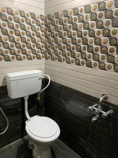 TEMPLE TREE HOMES next to SANKARA NETHRALAYA & APOLLO HOSPITALS