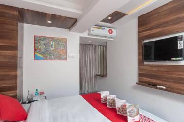 Capital O 18946 Admire Suit Hospitality