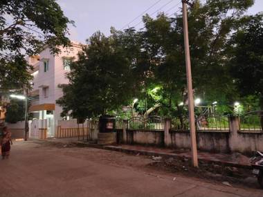 Mayurapriya Inn