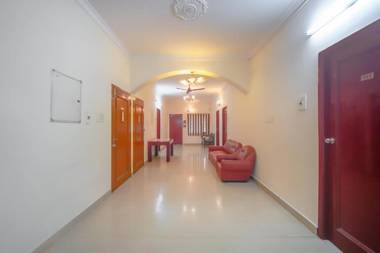 OYO 73610 Home Tree Service Apartment