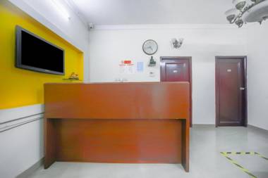 OYO 73610 Home Tree Service Apartment