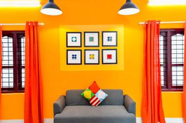 OYO Flagship 68453 Essential Residency