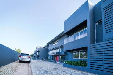 OYO Townhouse 211 Laguna Ecr