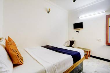 SPOT ON 76130 Jeyam Guest House