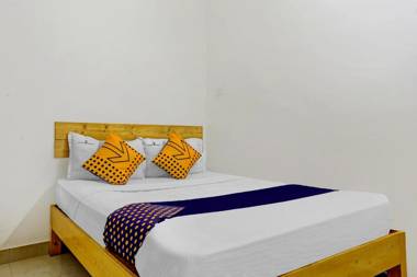 SPOT ON CHN1643 Grand Residency