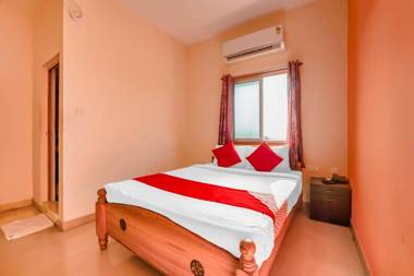 OYO CHN1632 Annai Arul