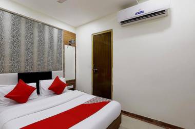 OYO 82043 Mahi Stays