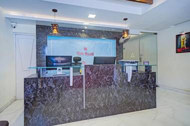 Capital O 82343 Hotel Star Holidays