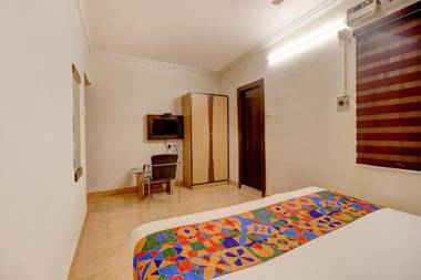 FabExpress Rich Mount Residency