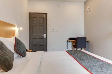 Upar Hotels Uthandi ECR