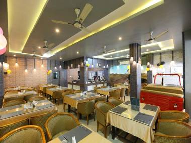 Capital O 10546 Parkway Inn