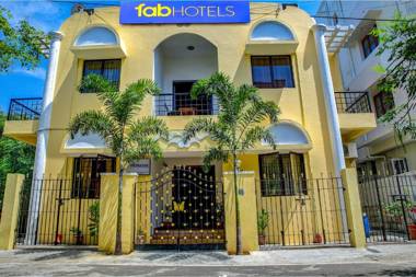 FabHotel Hibiscus Stays