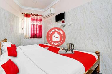 OYO Flagship 90240 AK Residency