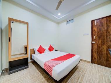 OYO Flagship 15932 Malkajgiri