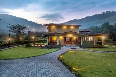 SaffronStays Ambaram