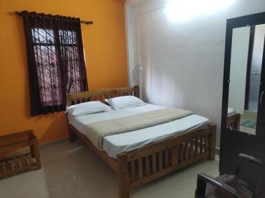 SPOT ON 86264 Maurya Boarding & Lodging