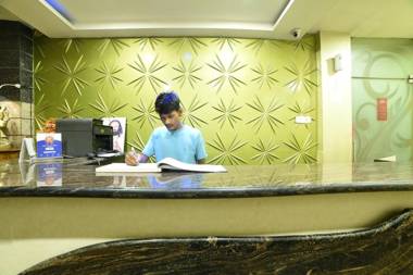 Collection O 61047 Hotel Highway Palace