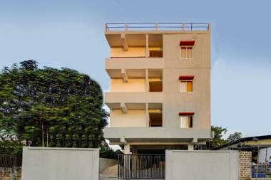 OYO Flagship 22252 Town & Country Inn