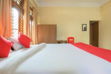 OYO 74211 Hotel Green Lush