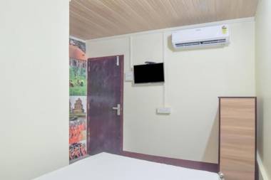 OYO 77896 Darshini Homes