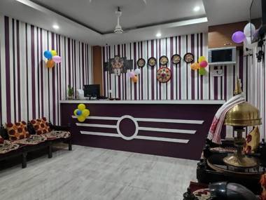 HOTEL MIRANA by the airport