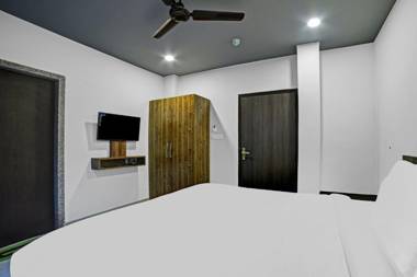 Collection O 83472 pratishtha