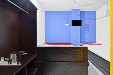 OYO 90031 Royal Regency