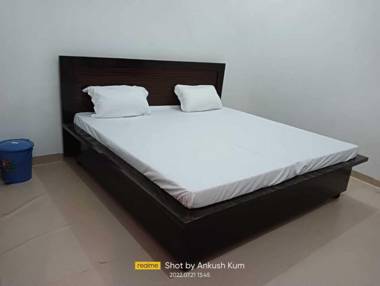 OYO 92254 The Lion Kings