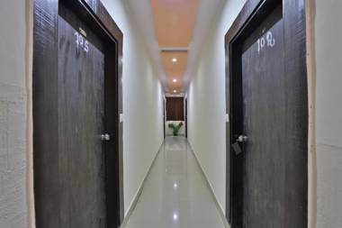 SPOT ON 47037 Hotel Liva