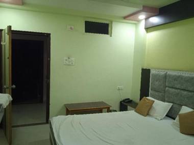 OYO Flagship 87601 Hotel Shiv Villa