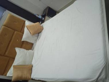 OYO Flagship 87601 Hotel Shiv Villa