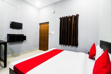 OYO 48801 Hotel Golden Leaf