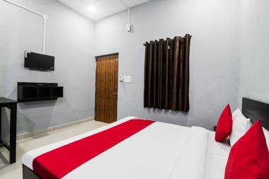 OYO 48801 Hotel Golden Leaf