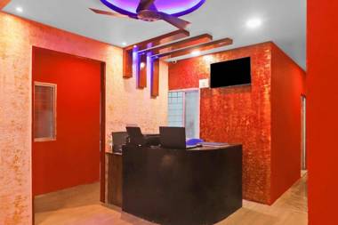 SPOT ON 87204 Hotel Royal Palms