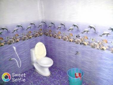 Budget beach stay in Tito's Lane