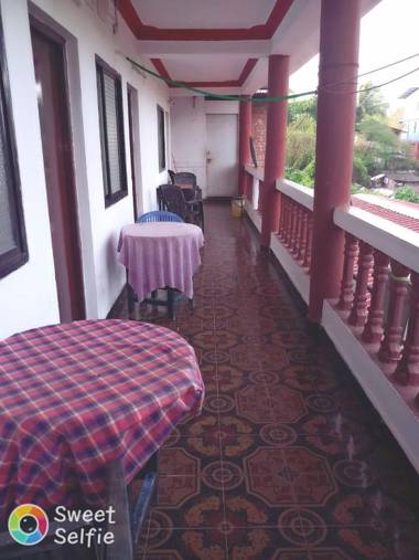 Budget beach stay in Tito's Lane