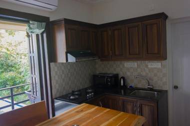 Woodside Retreat- Serviced Apartments