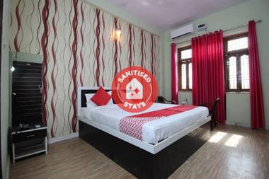 Capital O 41561 Hotel Paradise Residency