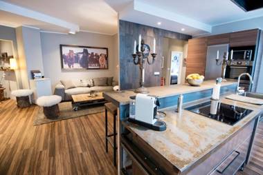 B14 Apartments & Rooms