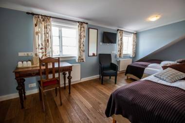 Gistihúsið - Lake Hotel Egilsstadir