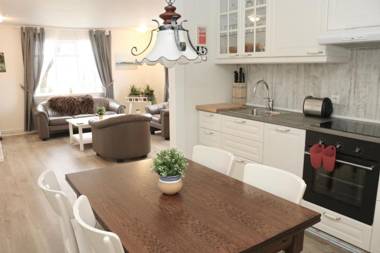 Miðhraun - Lava resort