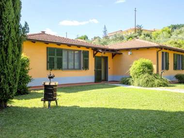 A small and charming residence nestled in the hills surrounding La Spezia