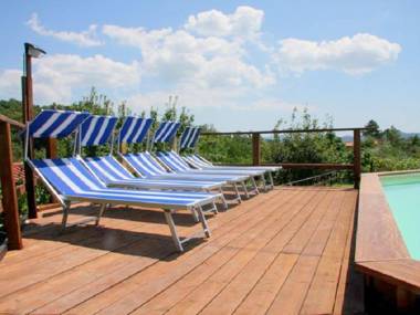 Cushy Holiday Home with Swimming Pool Terrace Garden BBQ