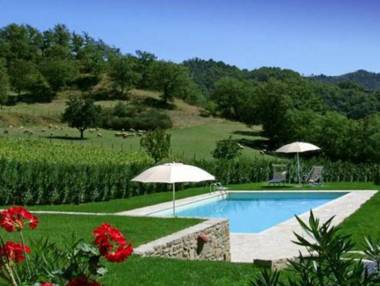 Beautiful Cottage in Dicomano with Swimming Pool