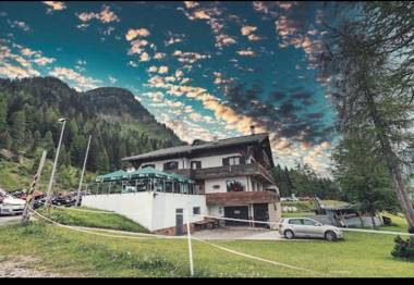 Nassfeld Frühstückspension Wulfenia da Livio