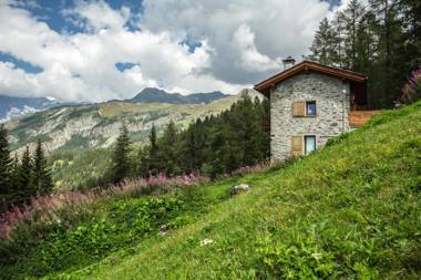 HelloChalet - Chalet D'Alpage Larose - a wild back mountain escape with large sunny garden and unique Matterhorn views