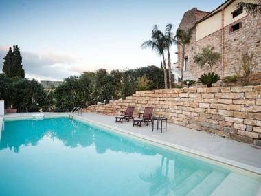 Luxury Holiday Home in Buseto Palizzolo with Swimming Pool