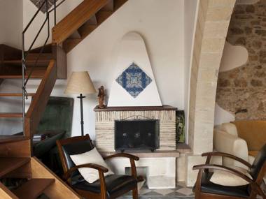 Delightful charming house with pool and all the facilities you need