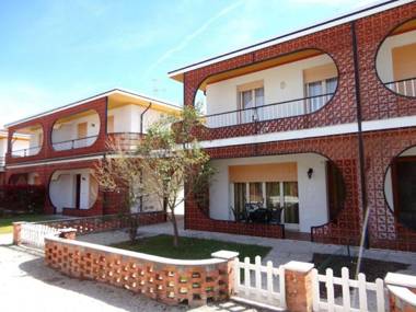 Villa in Residence with Swimming Pool Excellent Location