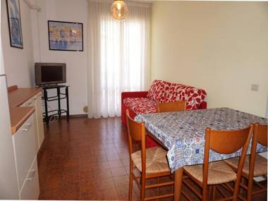 Perfect Apartment For 4 People With Swimming Pool